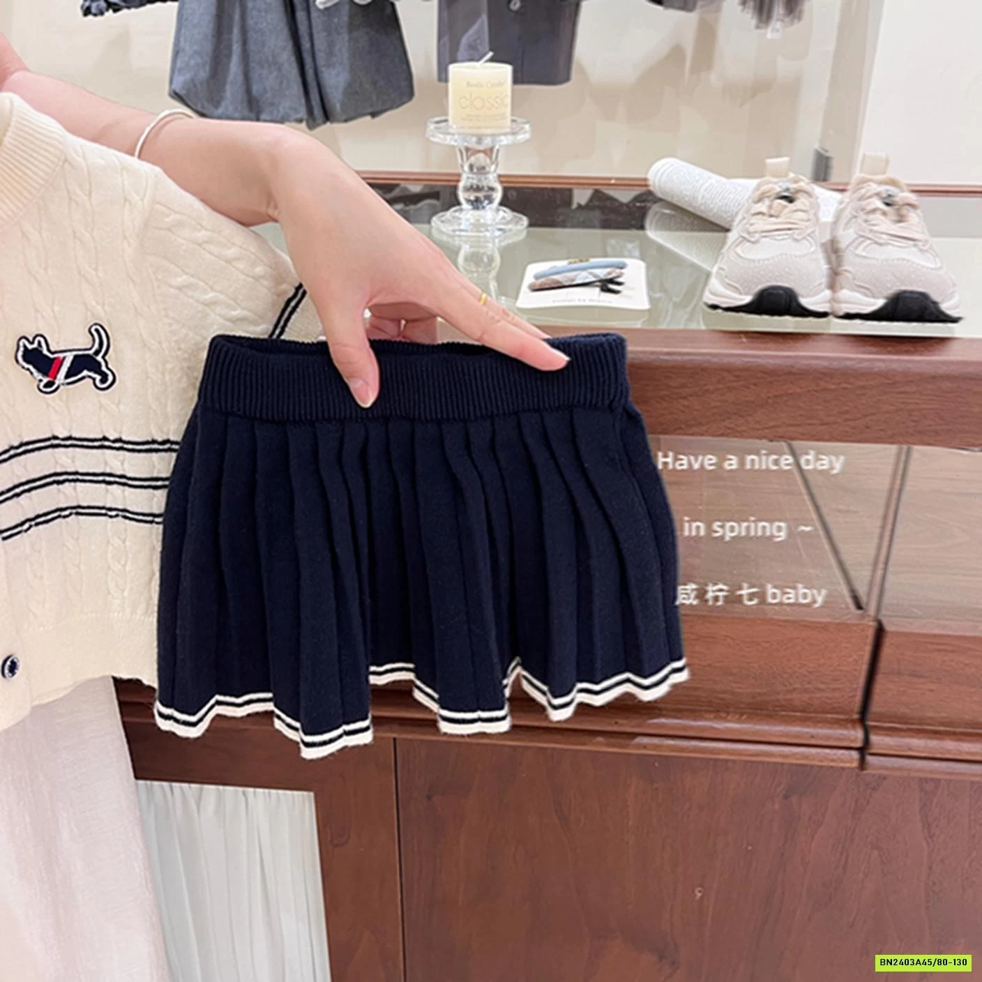 SÉT VÁY LEN MONTOGHI TBABY