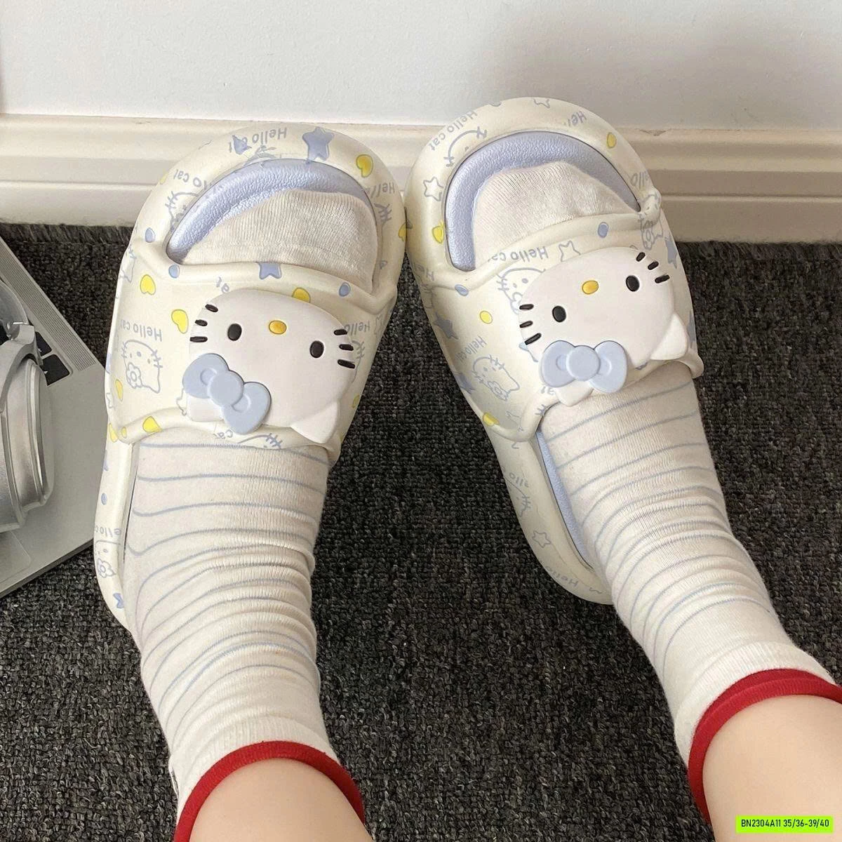 DÉP LÊ ĐẾ BÁNH MỲ KUTE