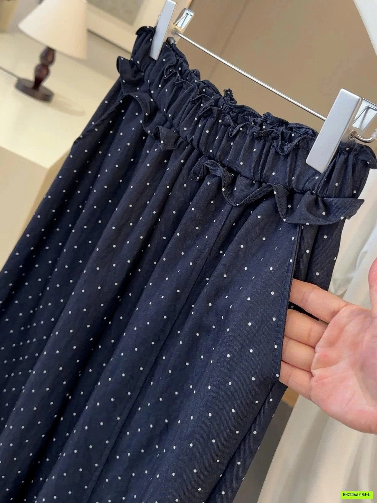 QUẦN SUÔNG CHẤM BI CẠP BÈO ANNA