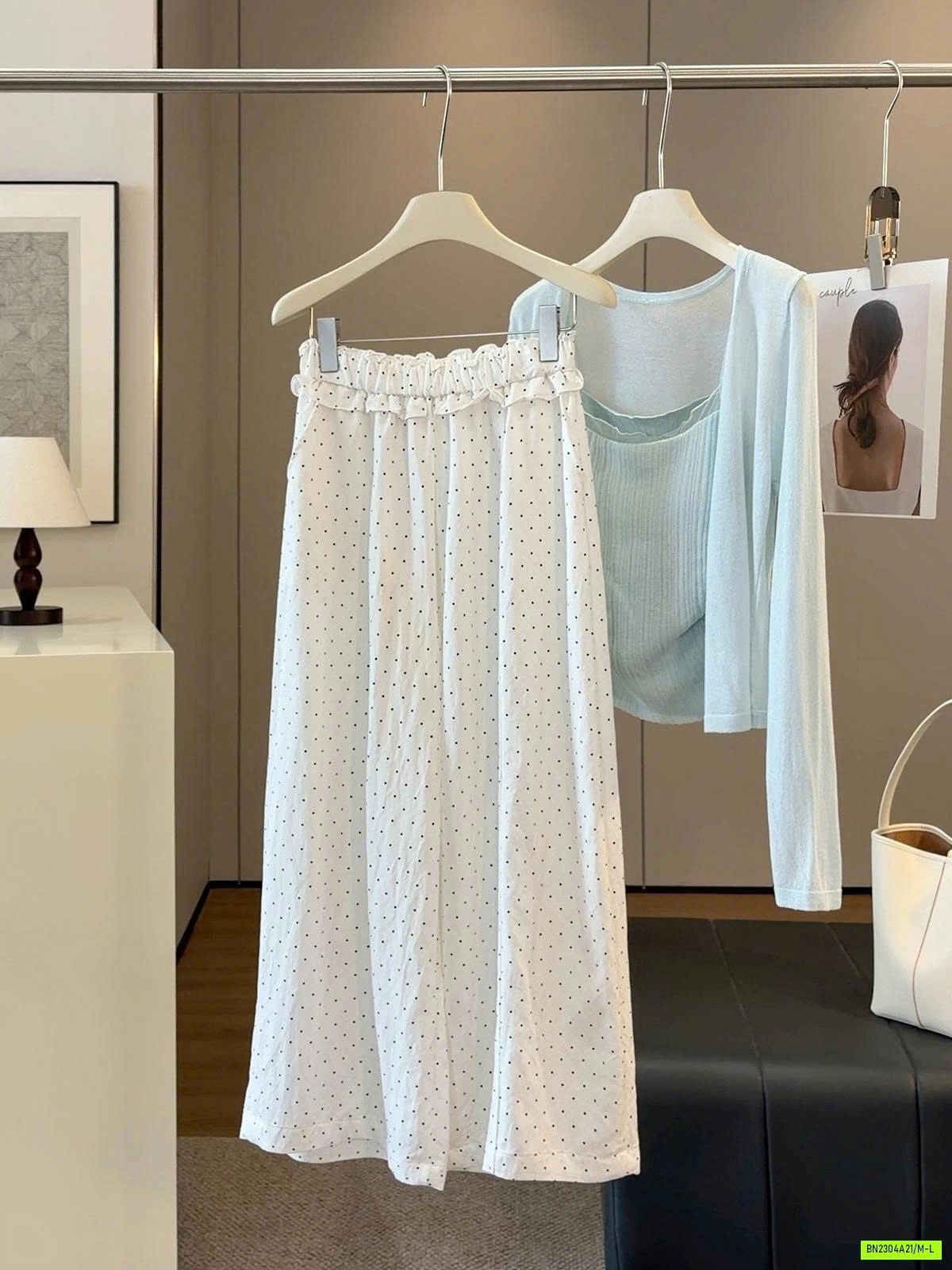 QUẦN SUÔNG CHẤM BI CẠP BÈO ANNA