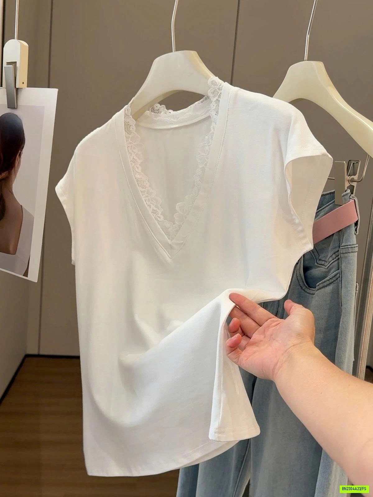 ÁO THUN TAY HẾN VIỀN REN