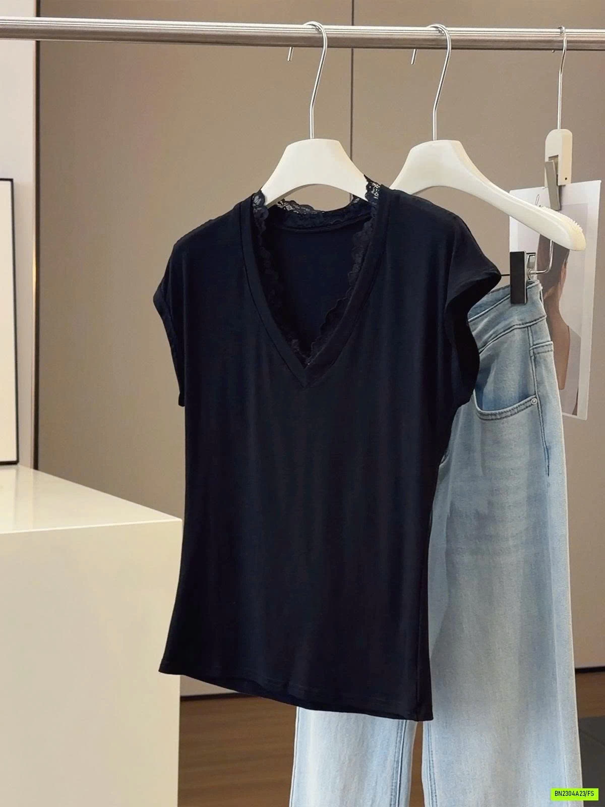 ÁO THUN TAY HẾN VIỀN REN