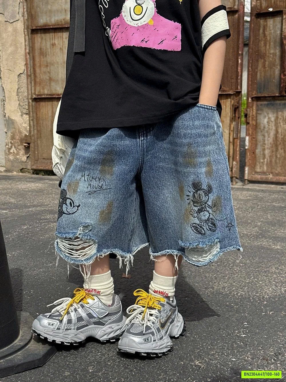 TANKTOP ĐEN MIX SHORT MICKEY RÁCH GẤU AFTE