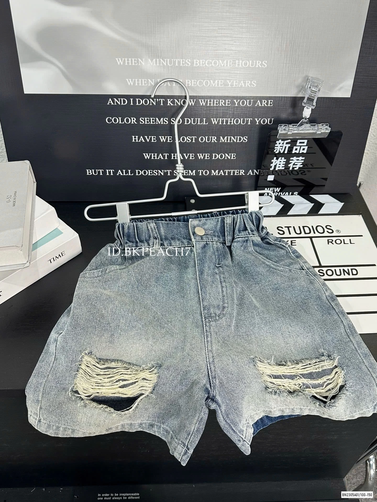 SHORT JEANS RÁCH GỐI