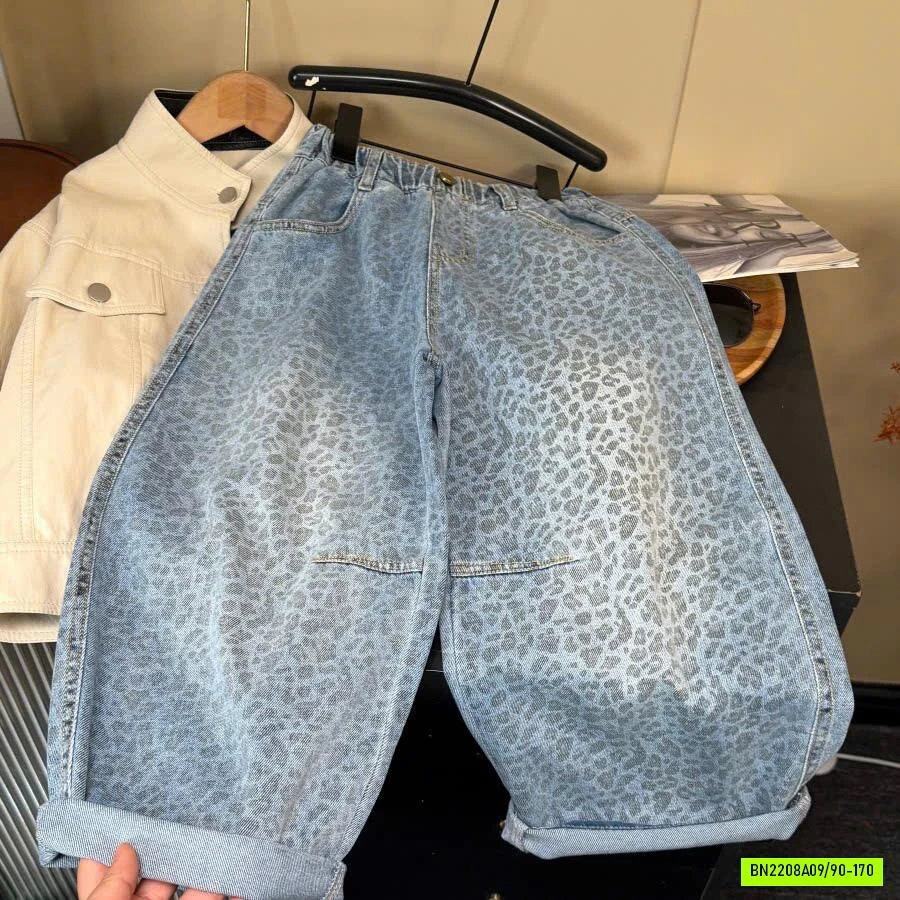 QUẦN JEANS ỐNG RỘNG HỌA TIẾT DA BÁO