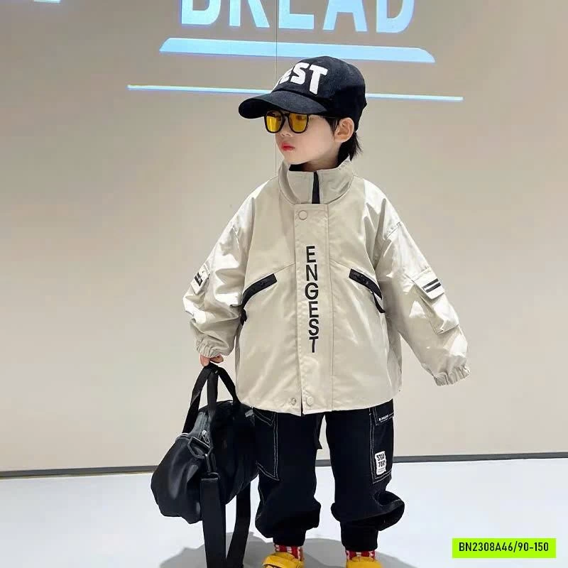 KHOÁC GIÓ CỔ BẺ TÚI CHÉO