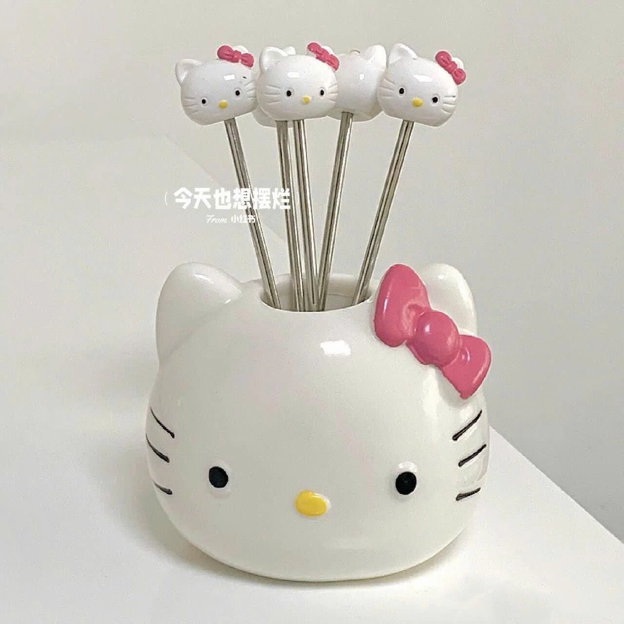 SET DĨA TRÁI CÂY HELLO KITTY