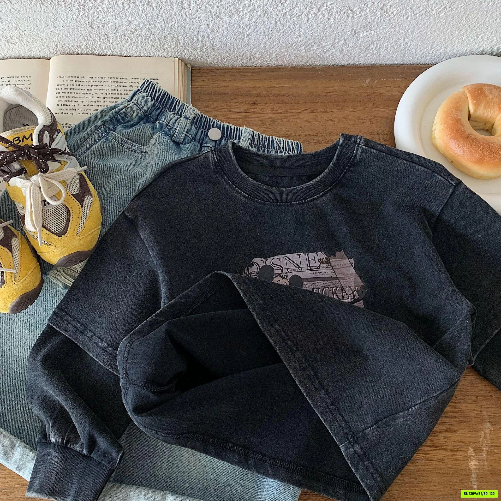 THUN MICKEY ĐEN BẠC MÀU TAY NỐI