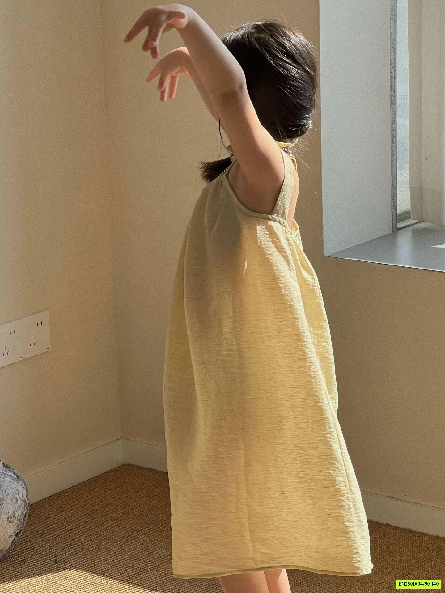 ĐẦM HOA 2 DÂY QUAI HOA