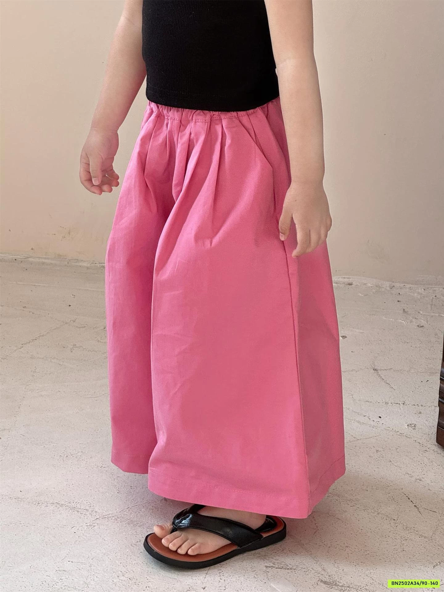 CROPTOP SÁT NÁCH MIX QUẦN HỒNG ỐNG RỘNG