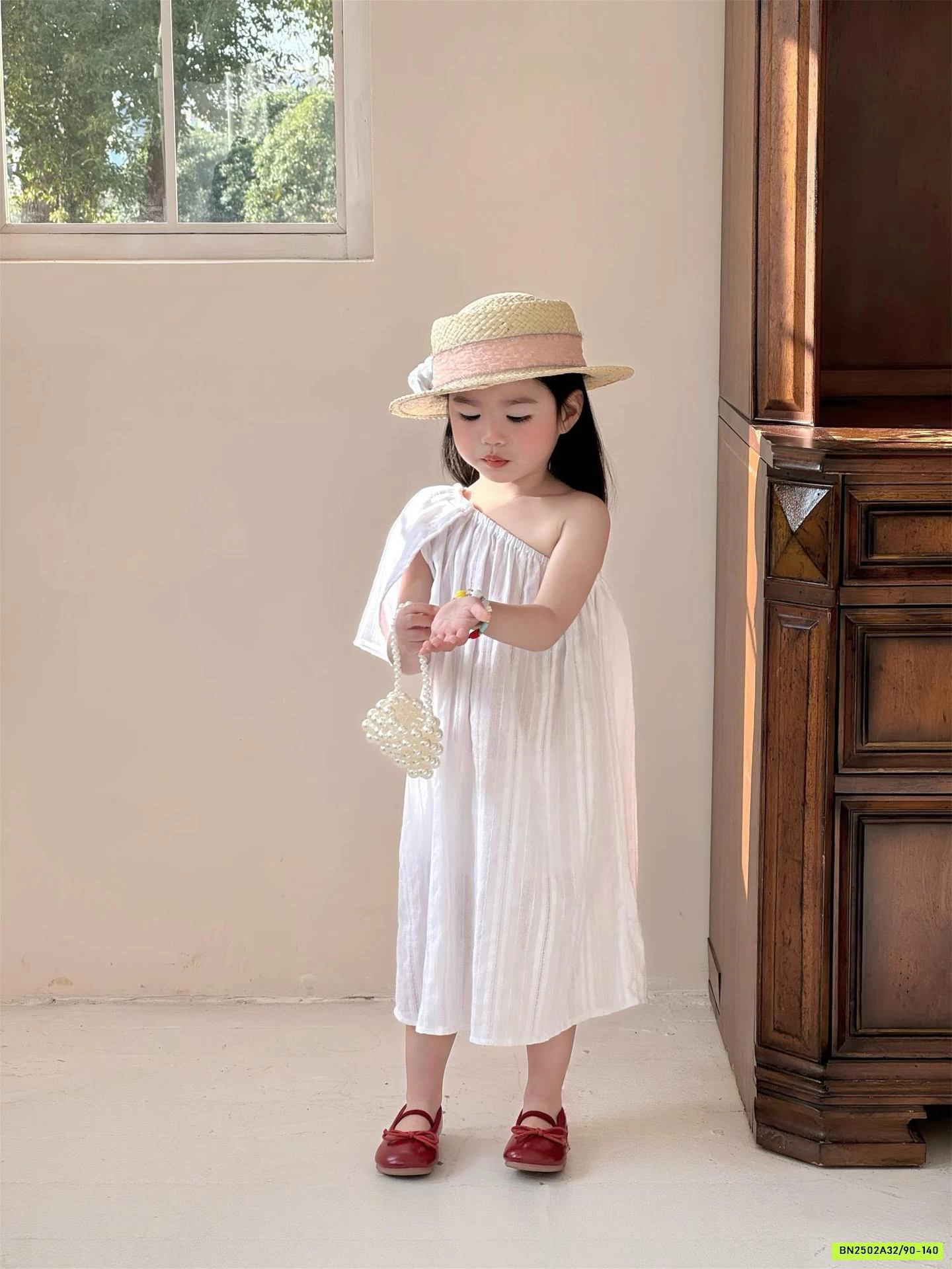 ĐẦM SUÔNG TRẮNG LỆCH VAI