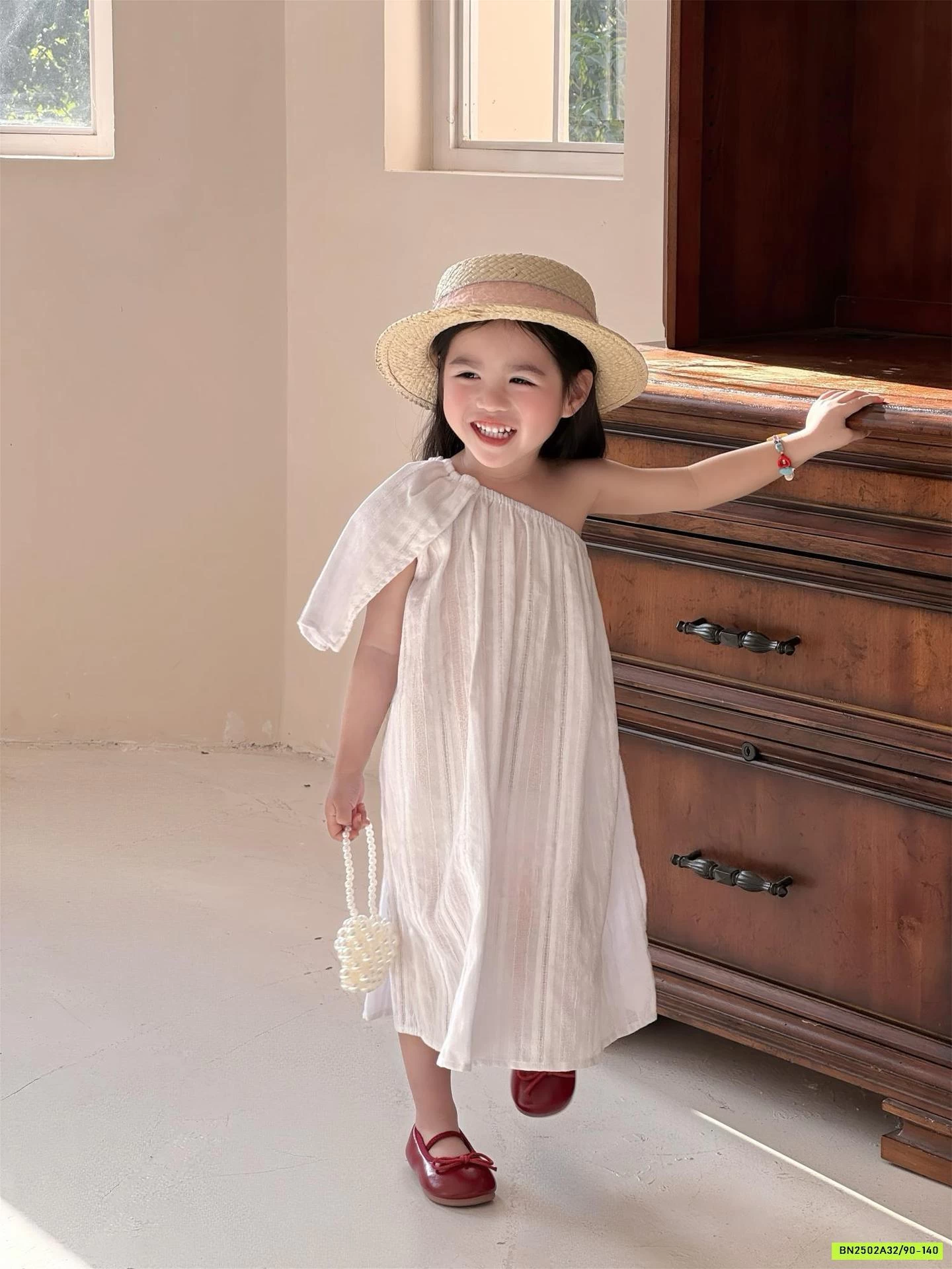 ĐẦM SUÔNG TRẮNG LỆCH VAI