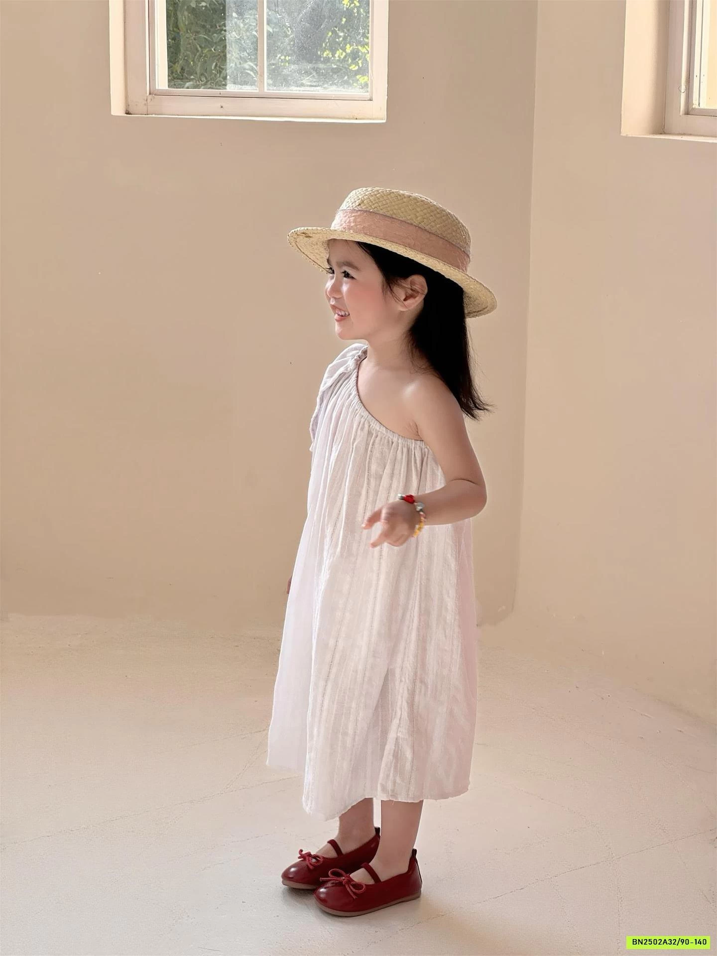 ĐẦM SUÔNG TRẮNG LỆCH VAI