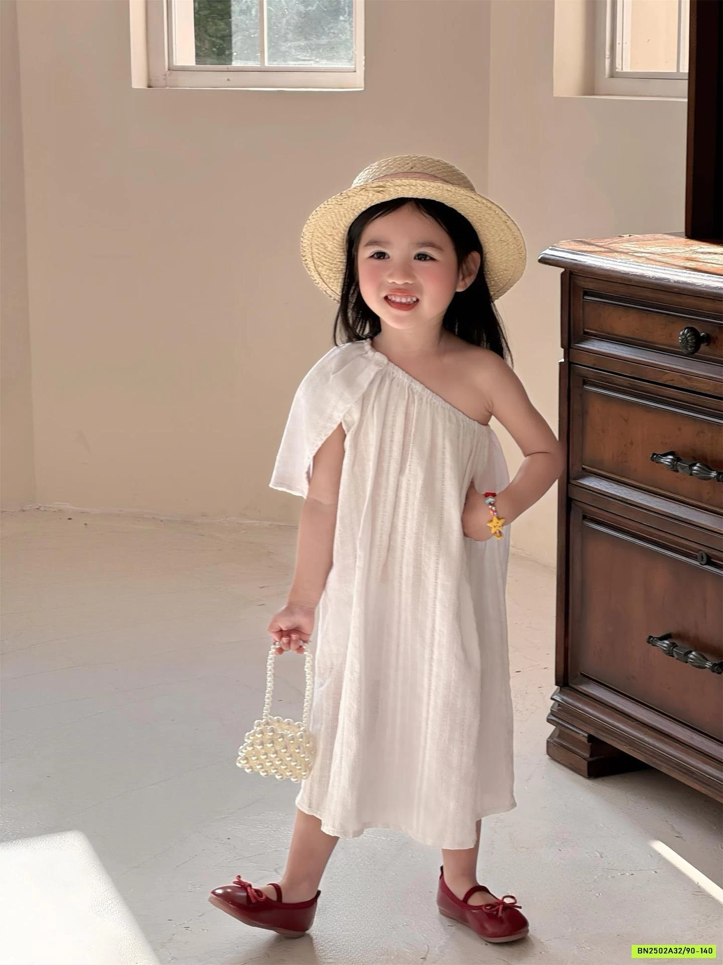 ĐẦM SUÔNG TRẮNG LỆCH VAI