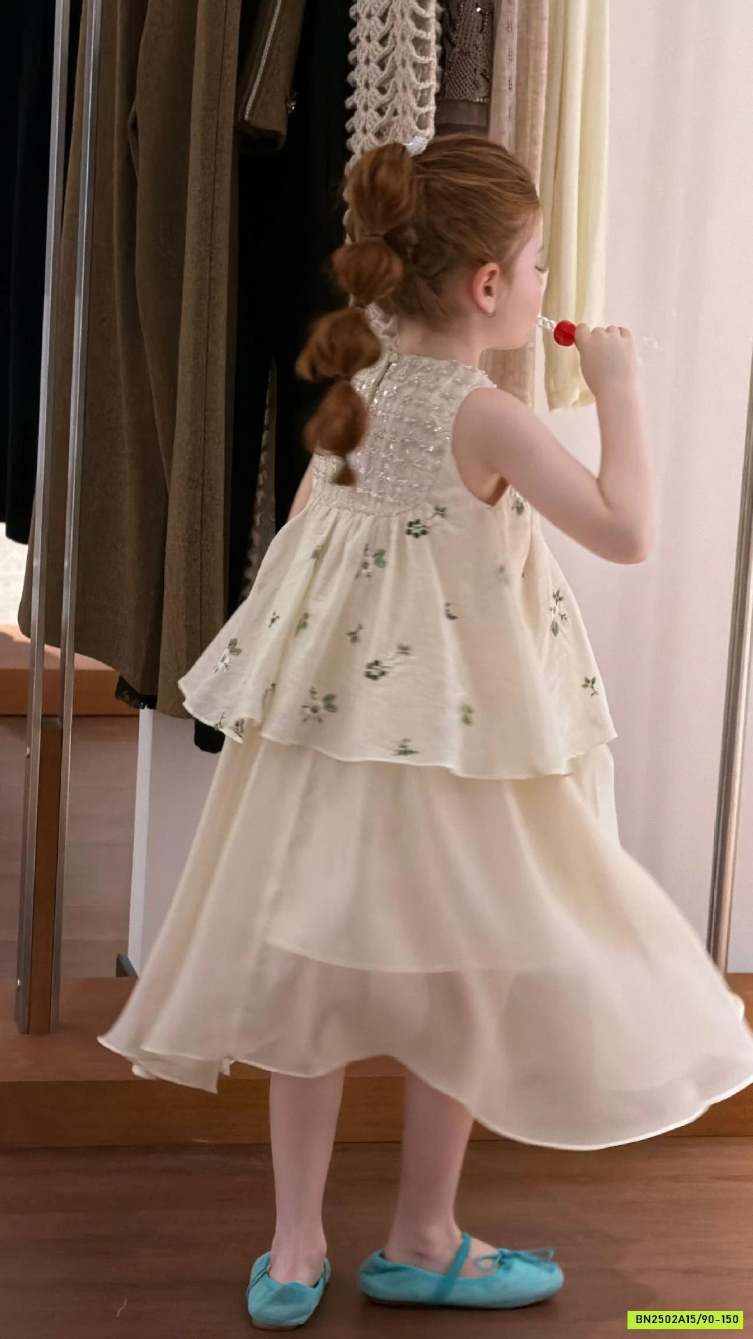 ĐẦM HOA THÊU CAO CẤP ĐÍNH CƯỜM