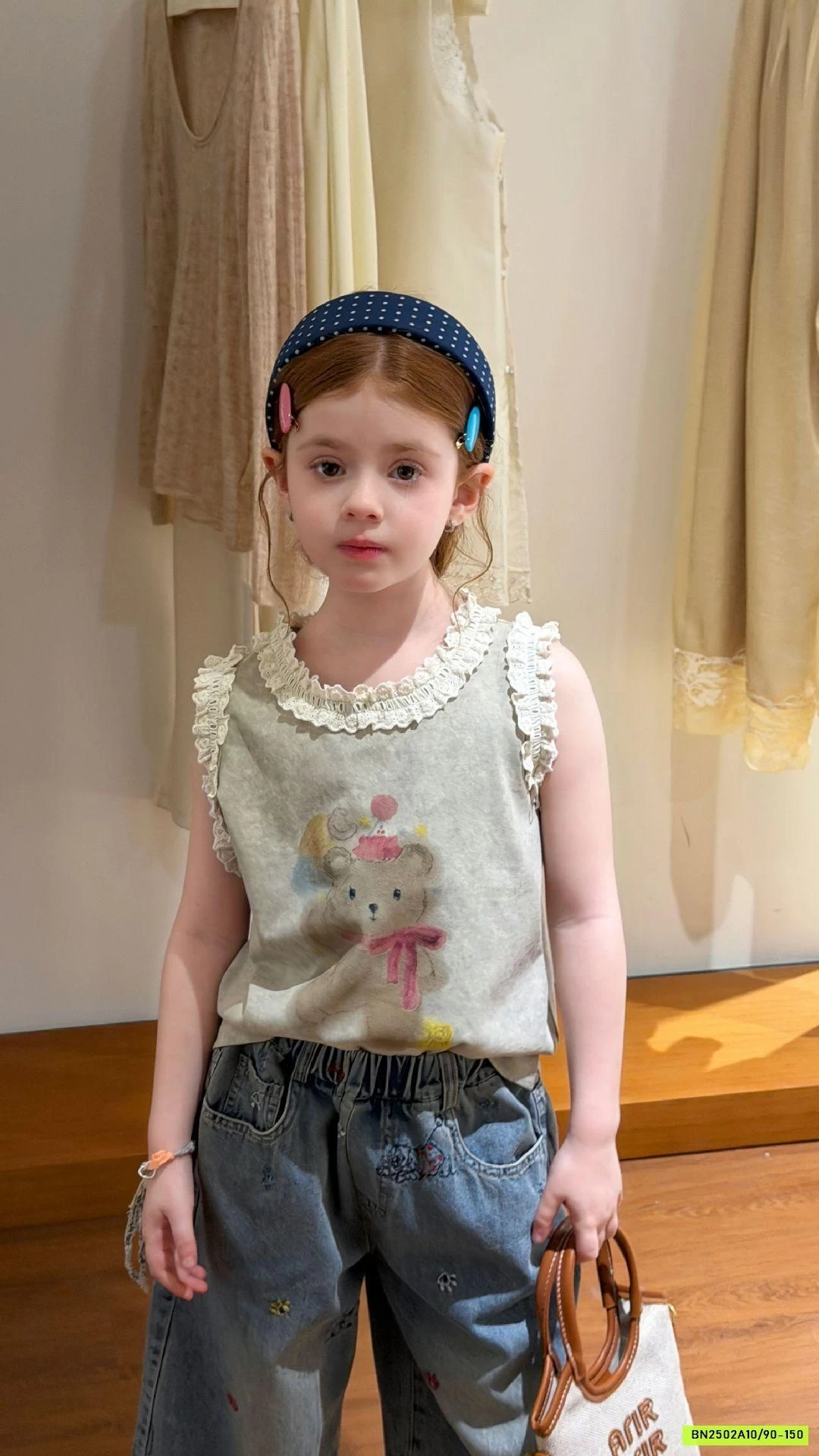 ÁO THUN GẤU SÁT NÁCH VIỀN REN