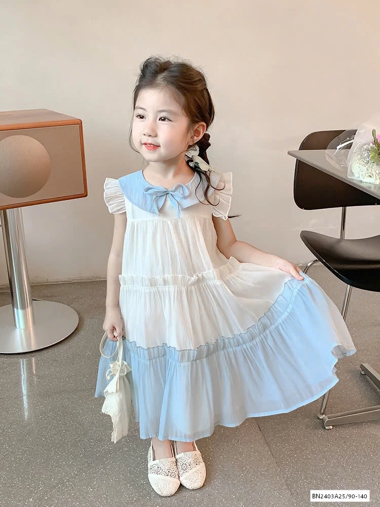 ĐẦM XÒE ĐUÔI CÁ PHỐI XANH