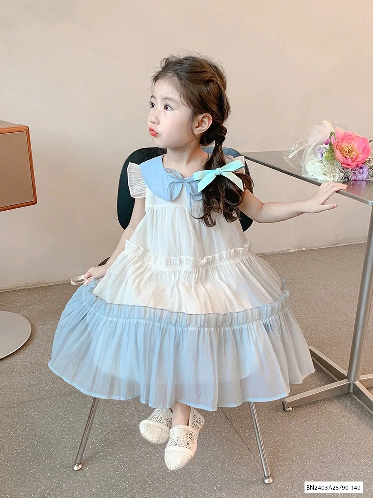 ĐẦM XÒE ĐUÔI CÁ PHỐI XANH