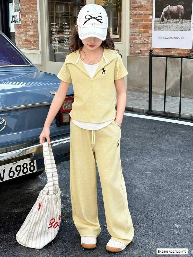 SÉT THỂ THAO THÊU NGỰA LIỀN MŨ