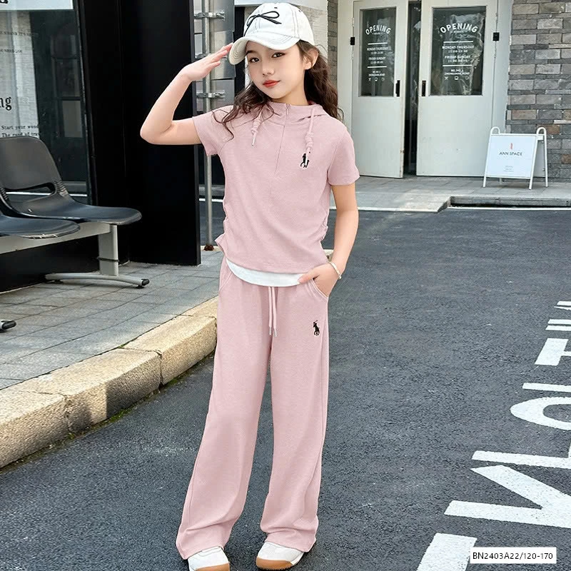 SÉT THỂ THAO THÊU NGỰA LIỀN MŨ