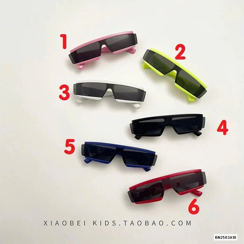 KÍNH RÂM PHỐI VIỀN MÀU BÉ