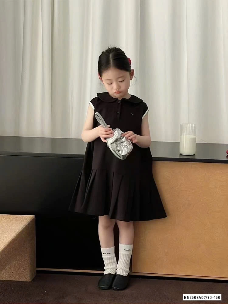 ĐẦM CỔ SEN CHÂN LY SÁT NÁCH