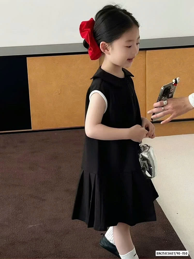 ĐẦM CỔ SEN CHÂN LY SÁT NÁCH