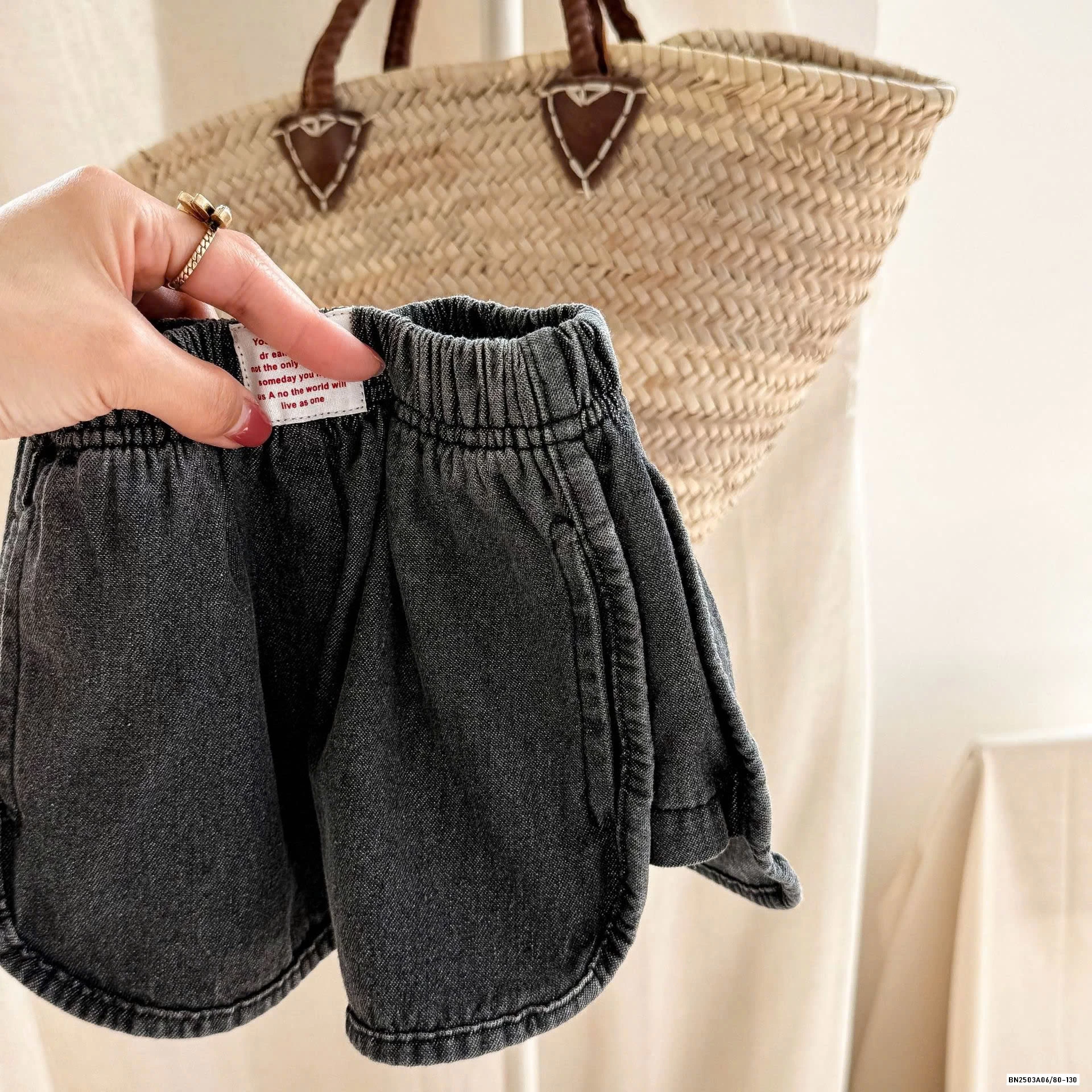 SHORT JEANS VIỀN TRÒN ADBABY