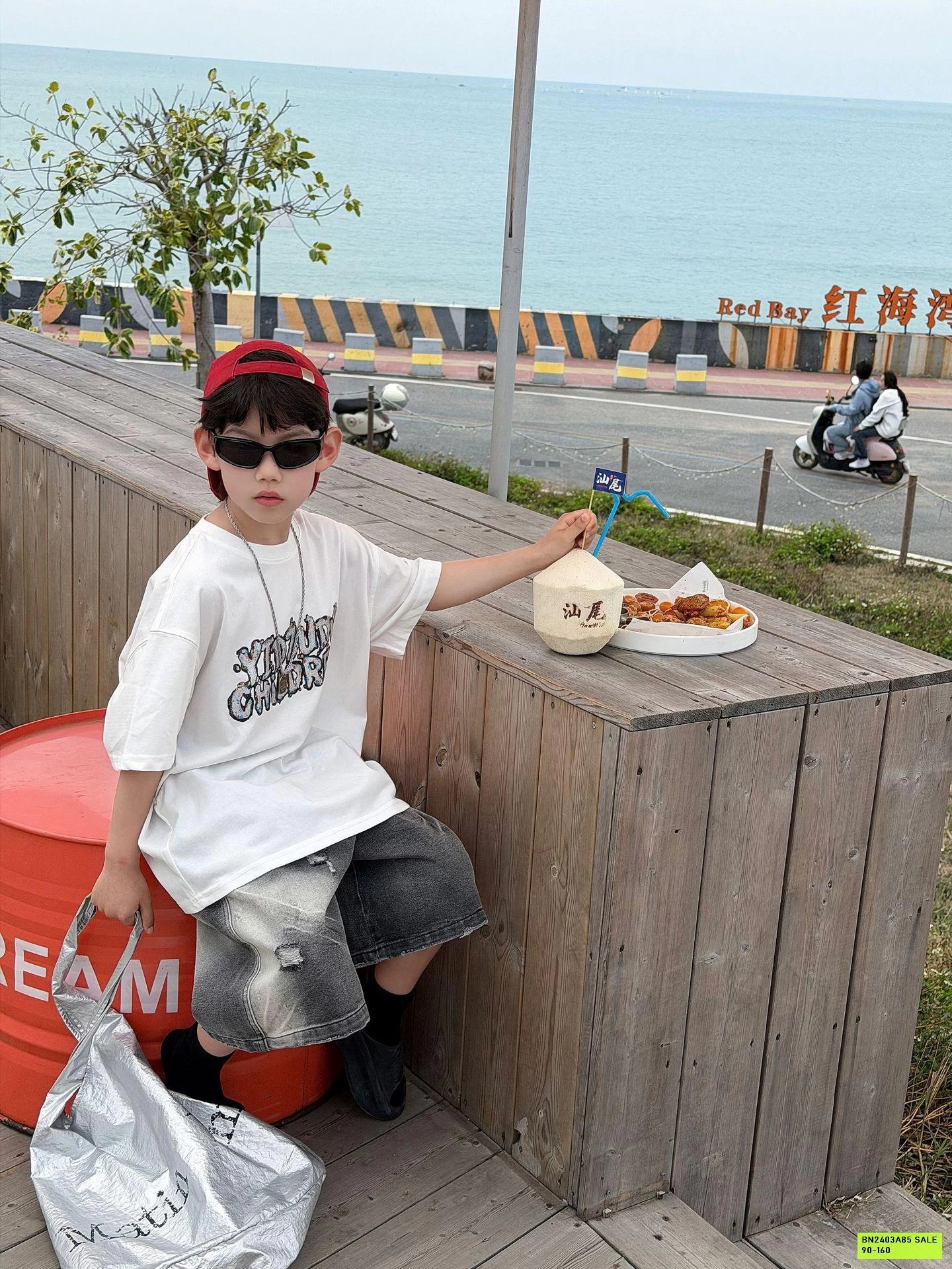 ÁO THUN TRẮNG IN CHỮ SẮC MÀU FANSHU