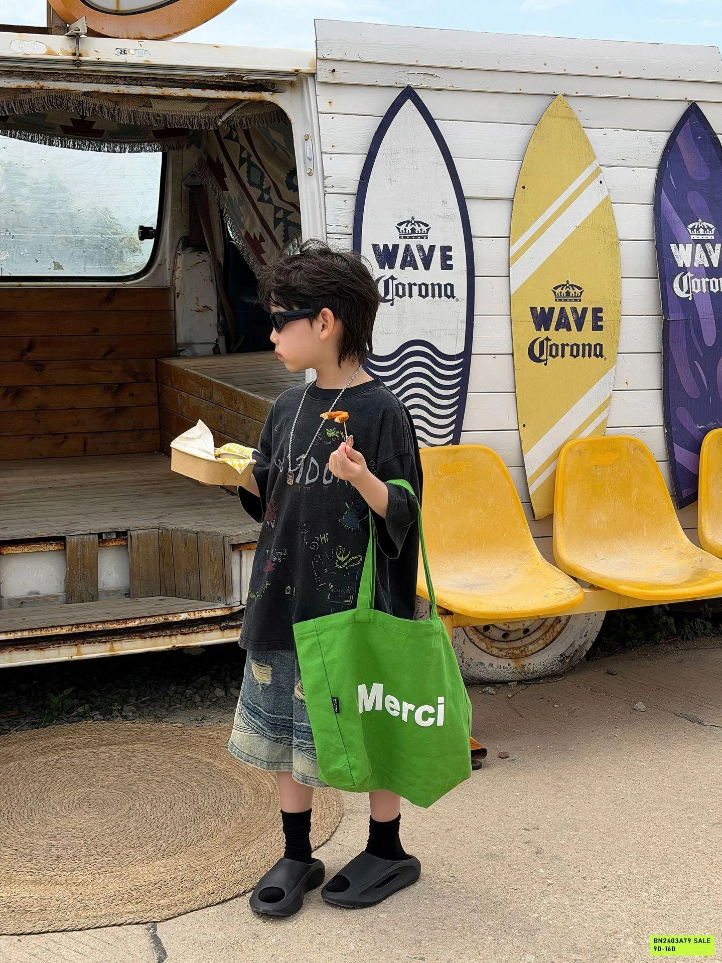 ÁO THUN ĐEN HỌA TIẾT NGỘ NGHĨNH FANSHU