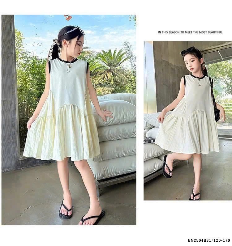 VÁY SUÔNG XOÈ SÁT NÁCH BÉ GÁI