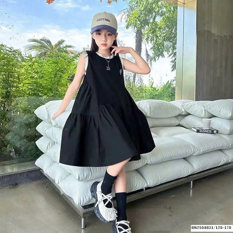 VÁY SUÔNG XOÈ SÁT NÁCH BÉ GÁI