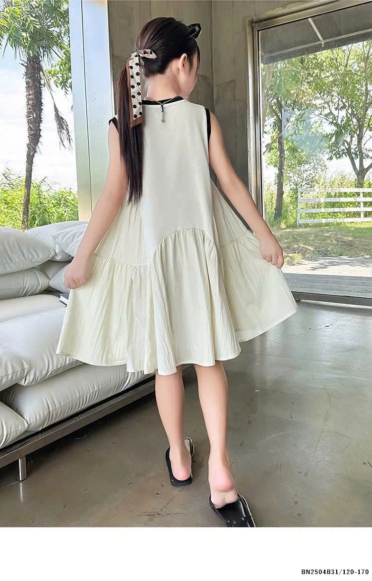 VÁY SUÔNG XOÈ SÁT NÁCH BÉ GÁI