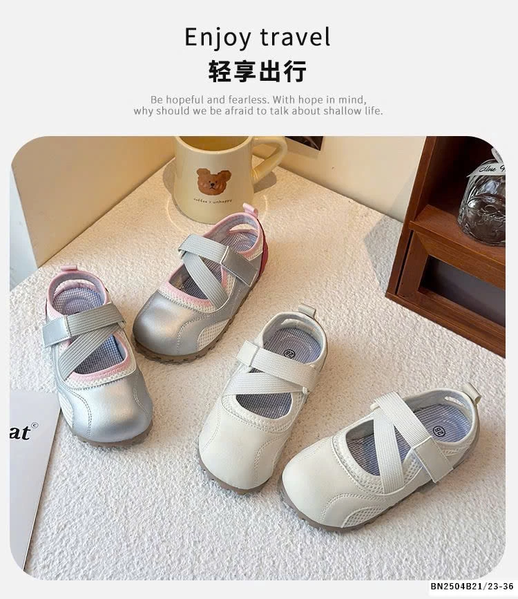 GIÀY QUAI DÁN THỐNG KHÍ