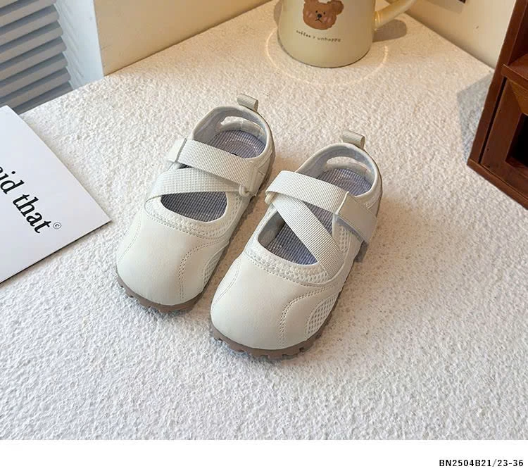 GIÀY QUAI DÁN THỐNG KHÍ