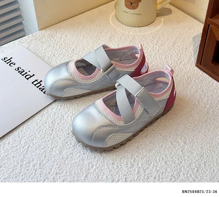 GIÀY QUAI DÁN THỐNG KHÍ