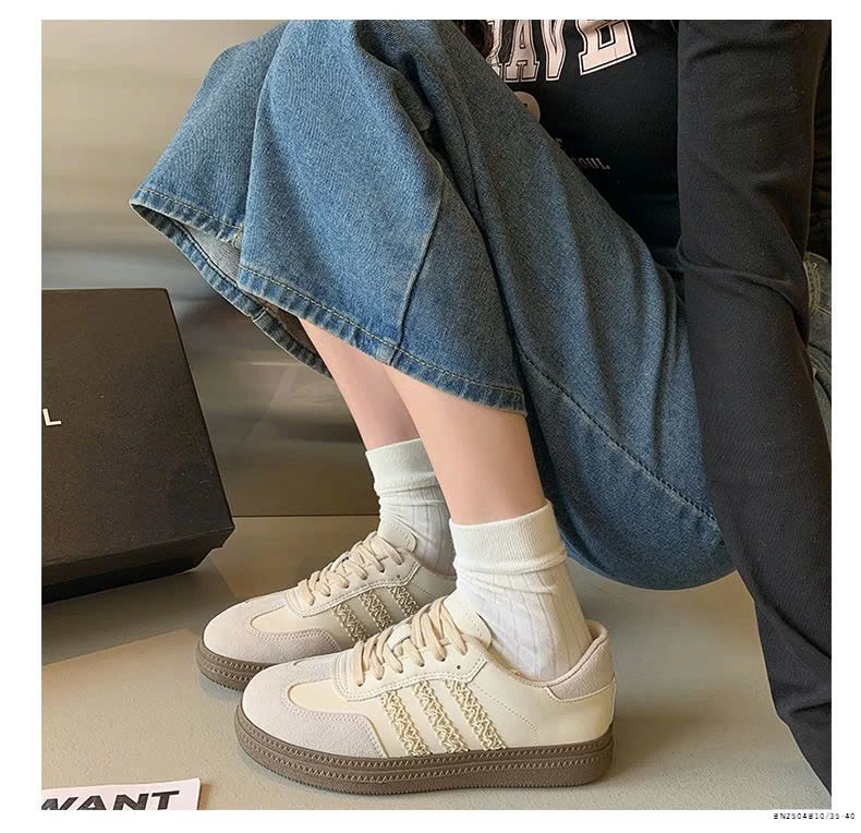 GIÀY THỂ THAO BUỘC DÂY ĐẾ DÀY NỮ