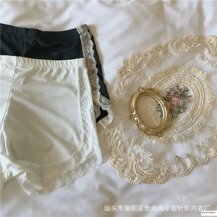 QUẦN CHIP BẢO VỆM ẶC TRONG VÁY