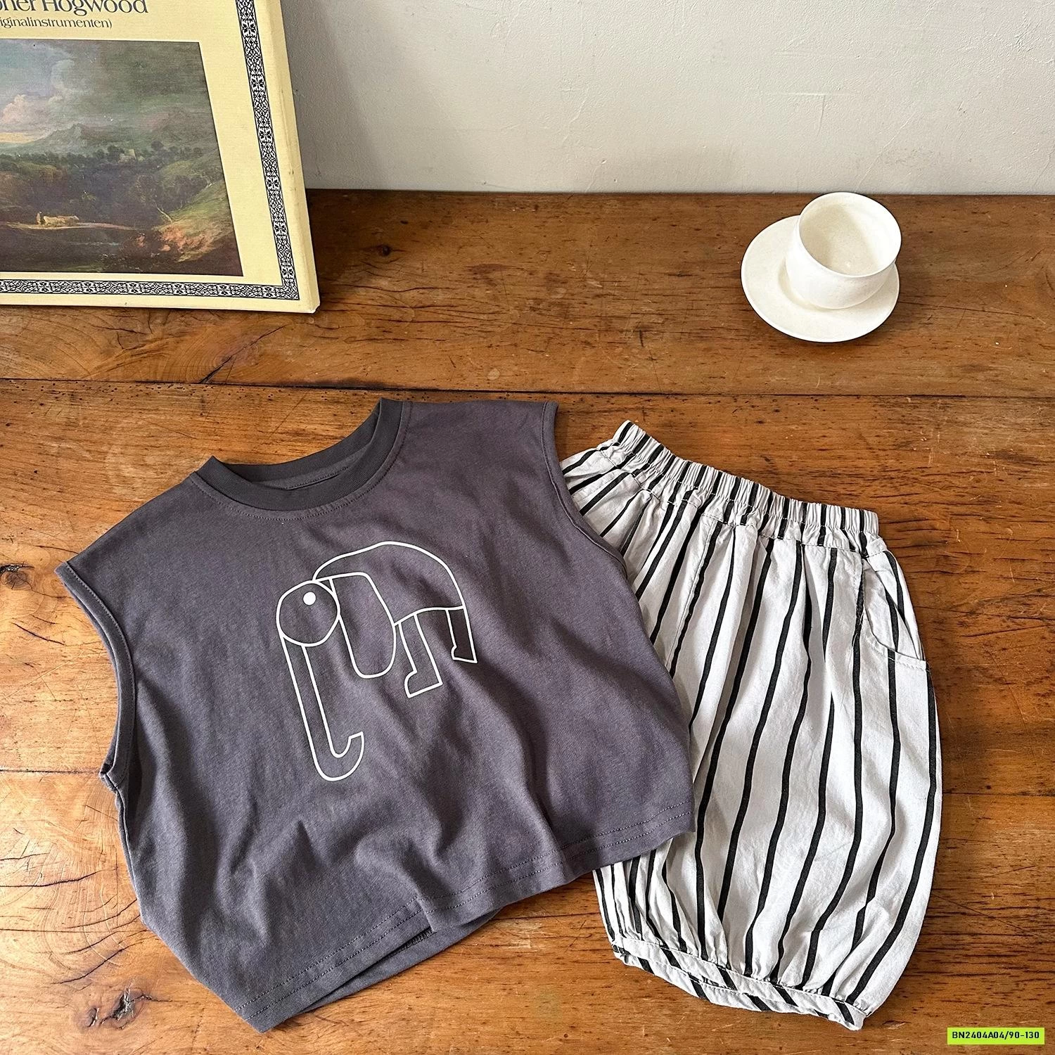 ÁO SÁT NÁCH VOI CON MIX QUẦN BOM