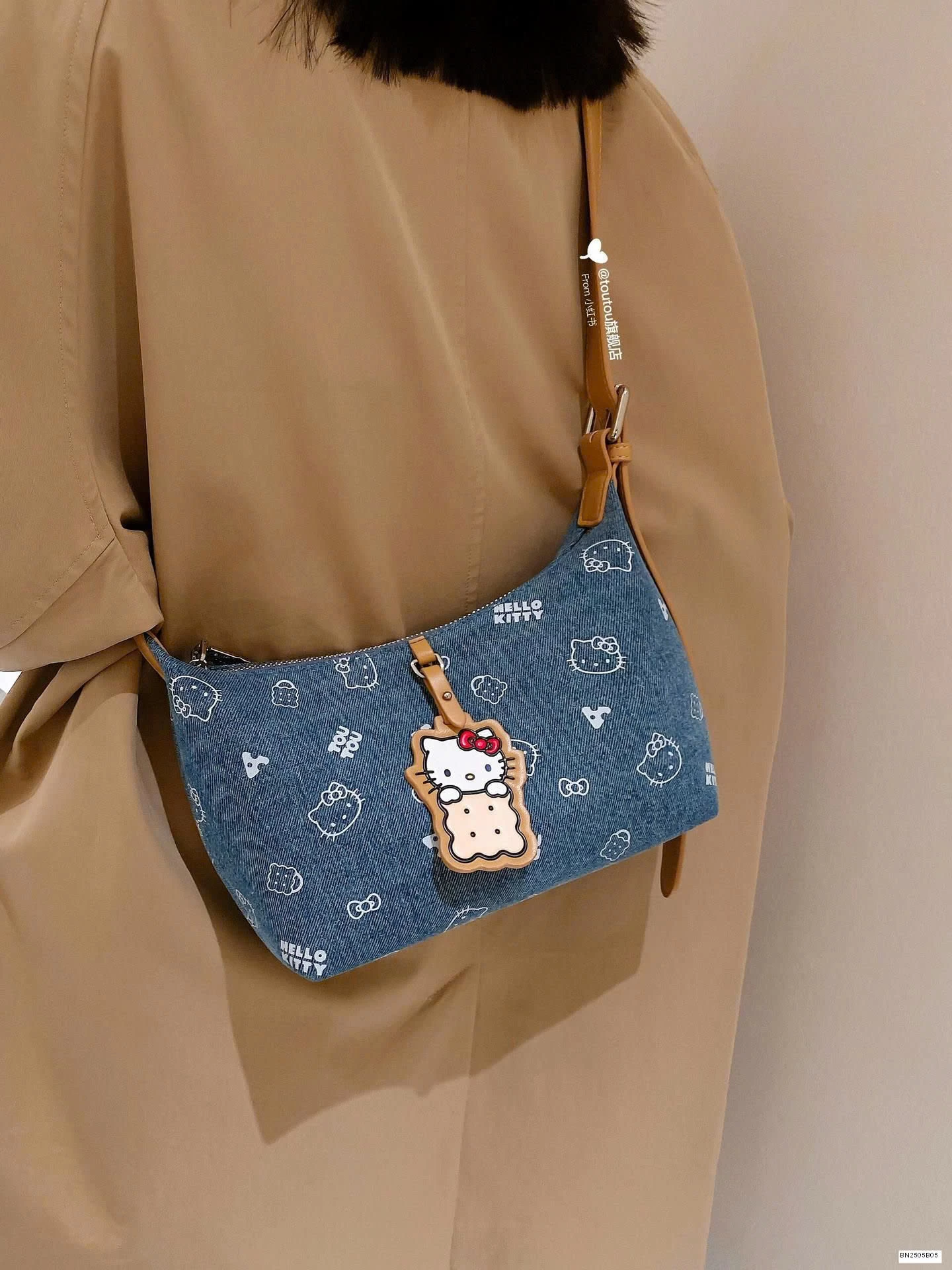 TÚI XÁCH ĐEO VAI KITTY