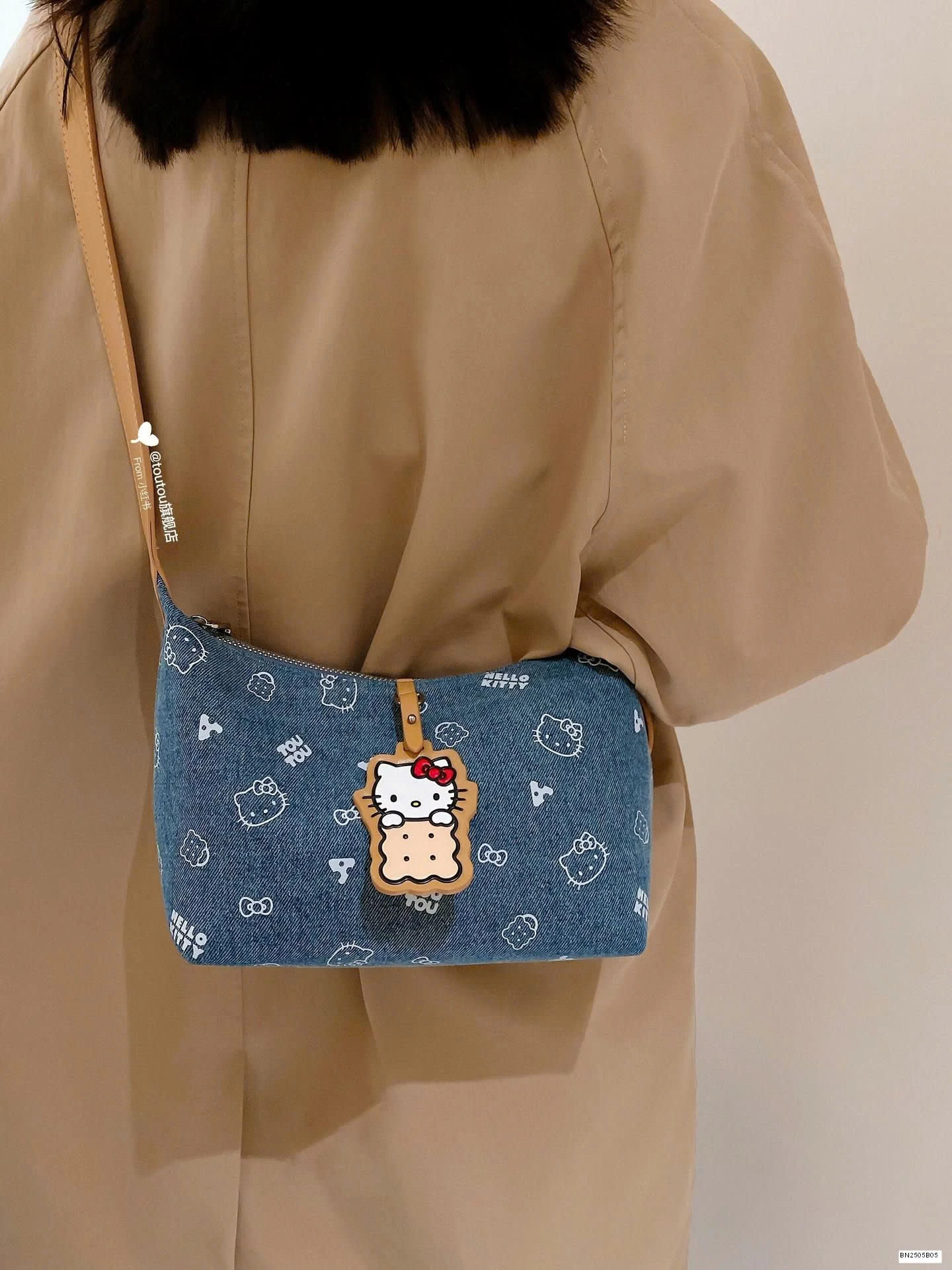 TÚI XÁCH ĐEO VAI KITTY