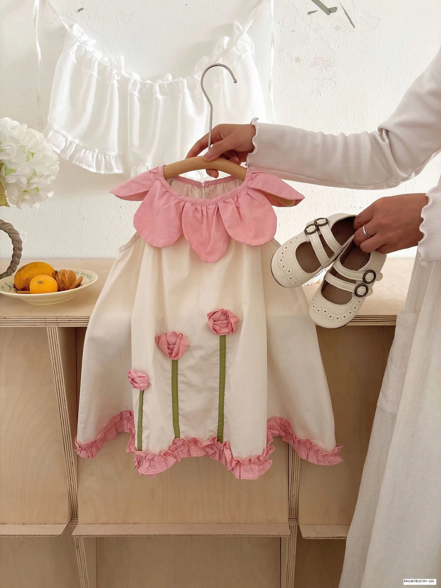 ĐẦM 3 BÔNG HOA CỔ SEN