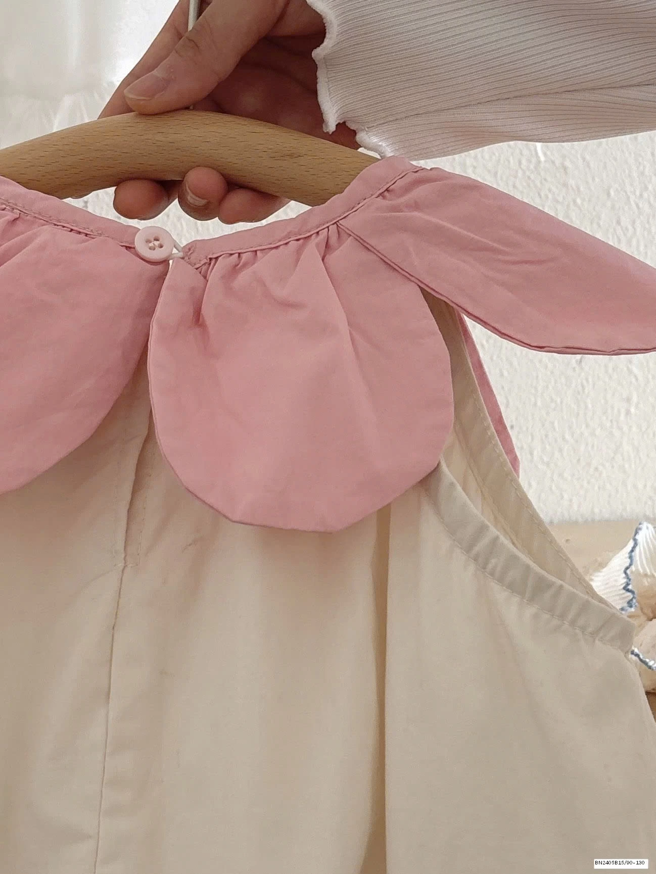 ĐẦM 3 BÔNG HOA CỔ SEN