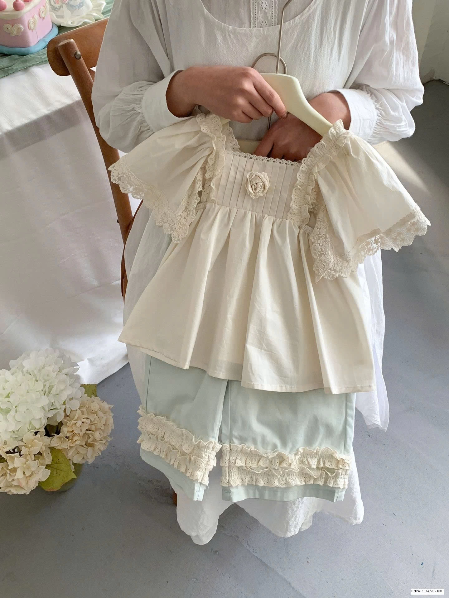 SET ÁO BBD HOA NỔI MIX QUẦN ỐNG RỘNG BG