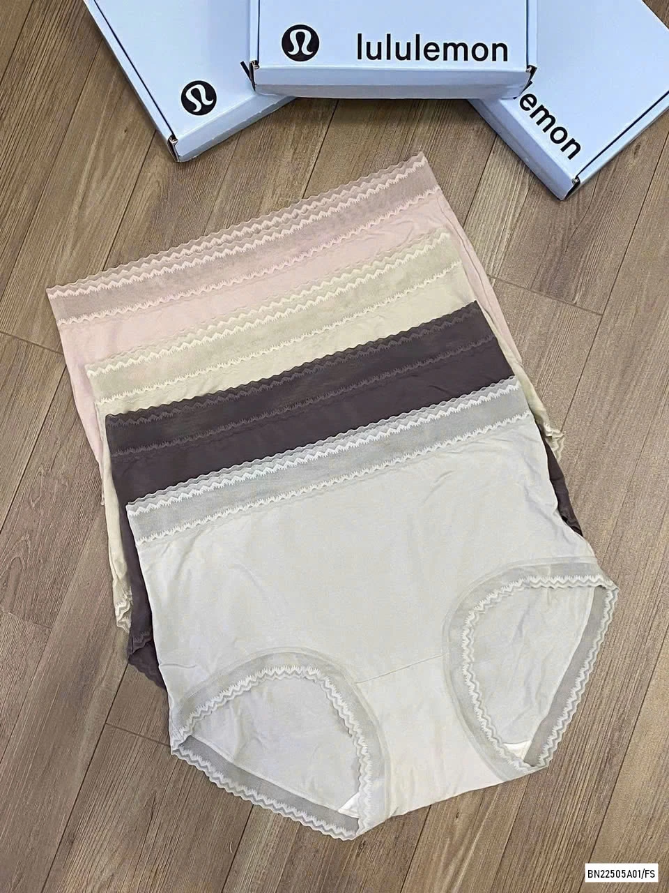 SÉT 4 QUẦN CHIP BĂNG LỤA LULULEMON CC