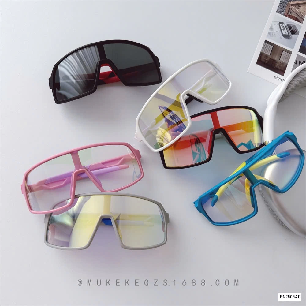 KÍNH RÂM BẢN TO CHỐNG NẮNG CHỐNG GIÓ