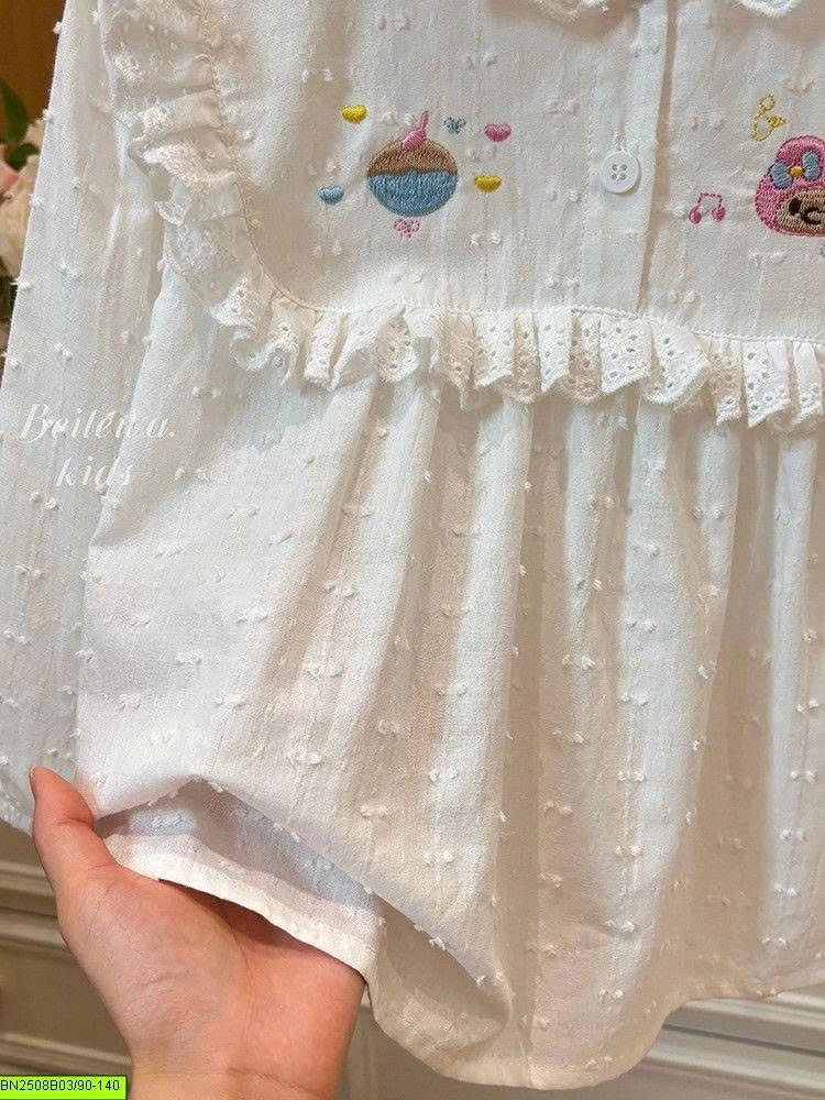 ÁO SƠ MI BÉ THÊU CỔ REN