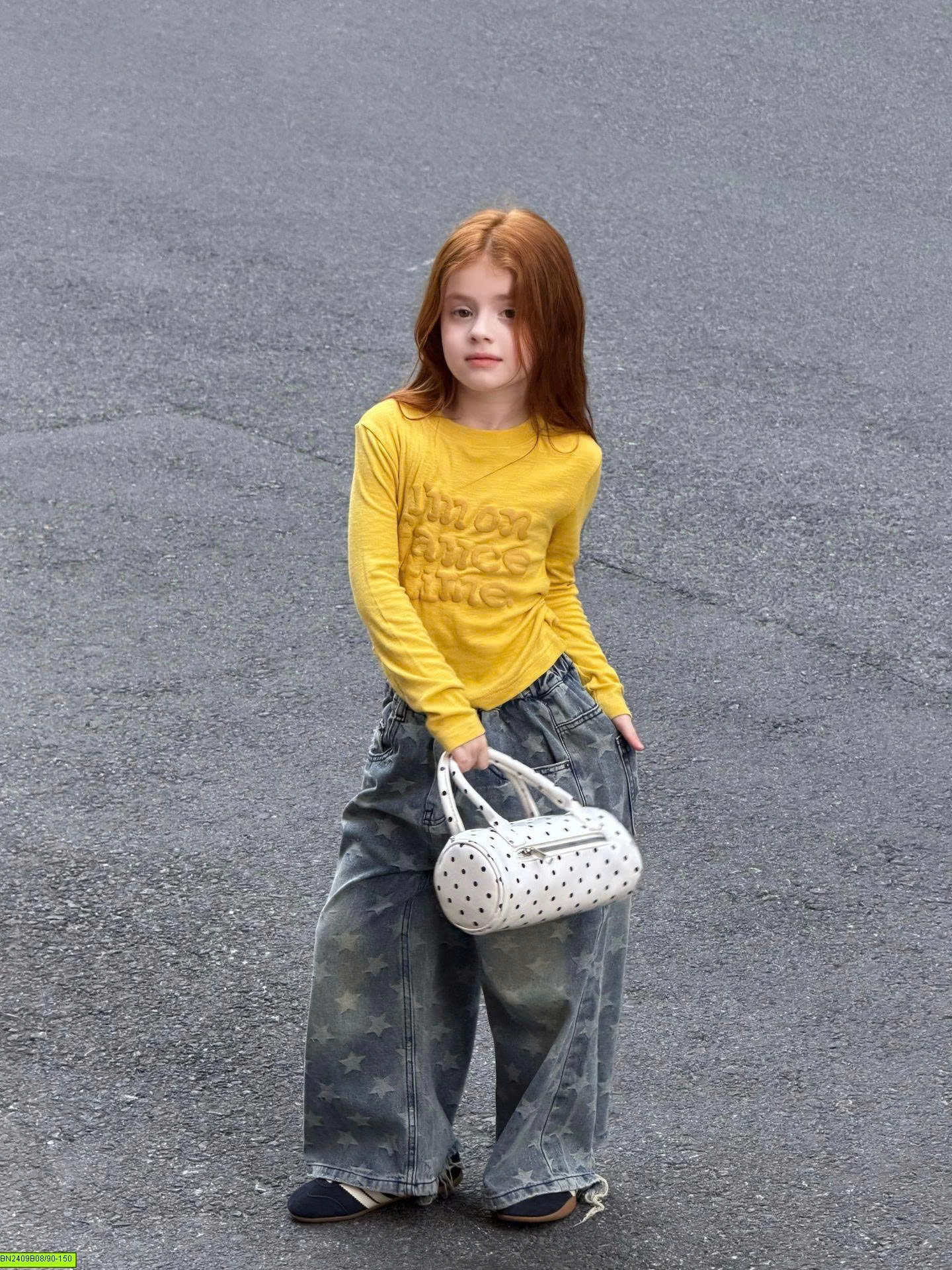 ÁO THUN RÚT EO CHỮ NỔI