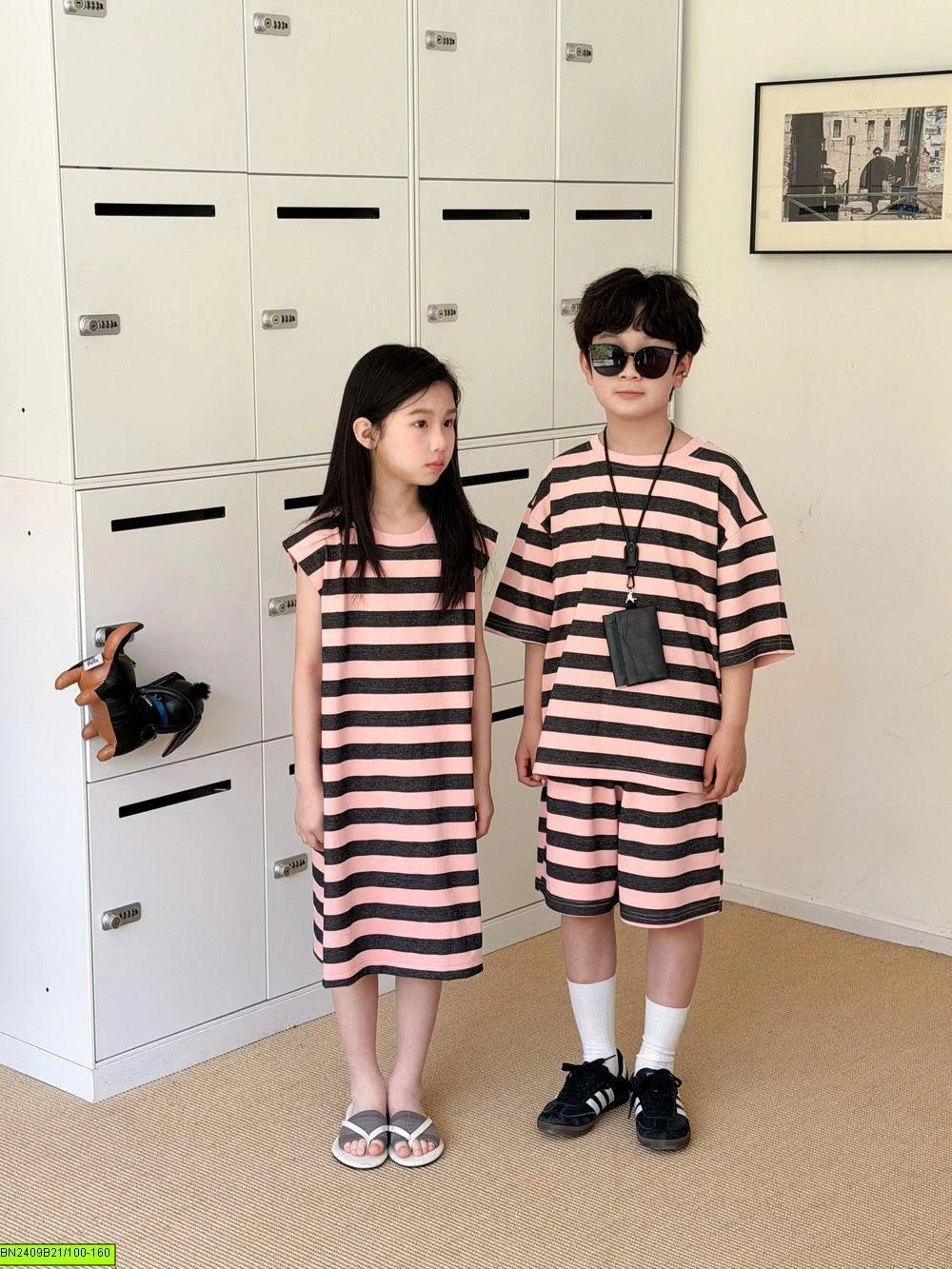 COUPLE TÔNG HỒNG KẺ NGANG KUMAI