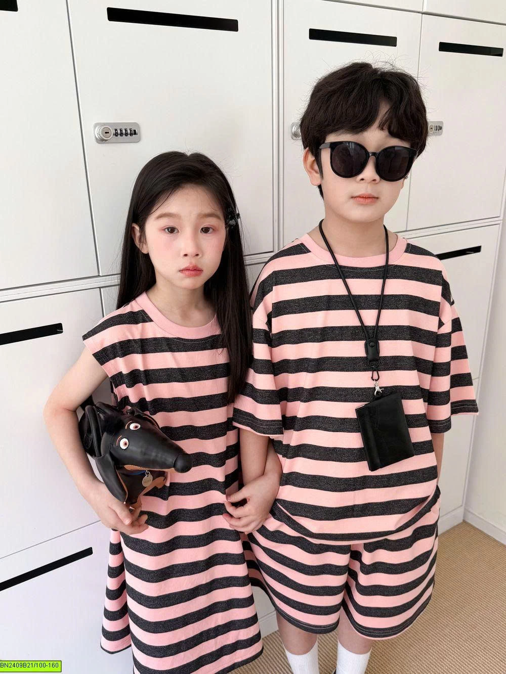 COUPLE TÔNG HỒNG KẺ NGANG KUMAI